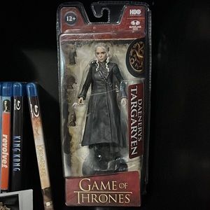 Daenerys Targaryen figurine